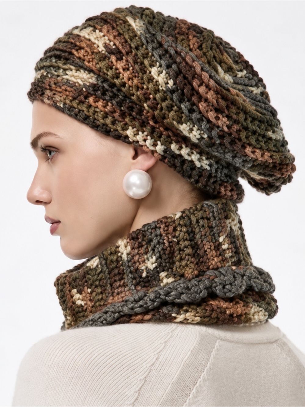 NWOT Handmade Crocheted Cowl & Beret